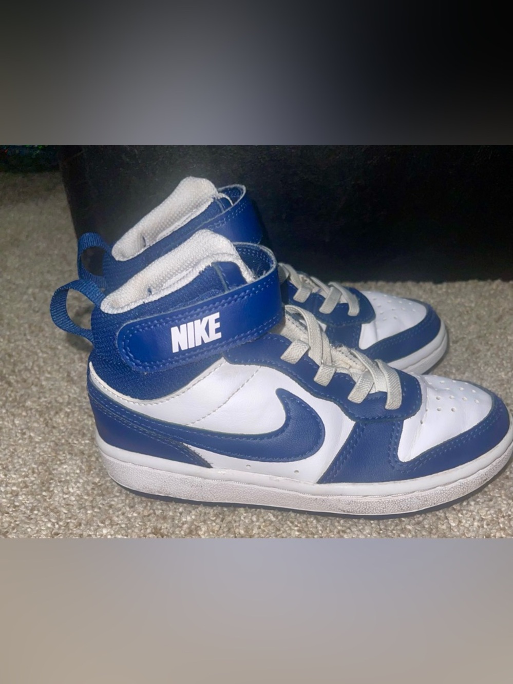 Nike kid Court Borough 2 mid white blue 10.5 C Velcro